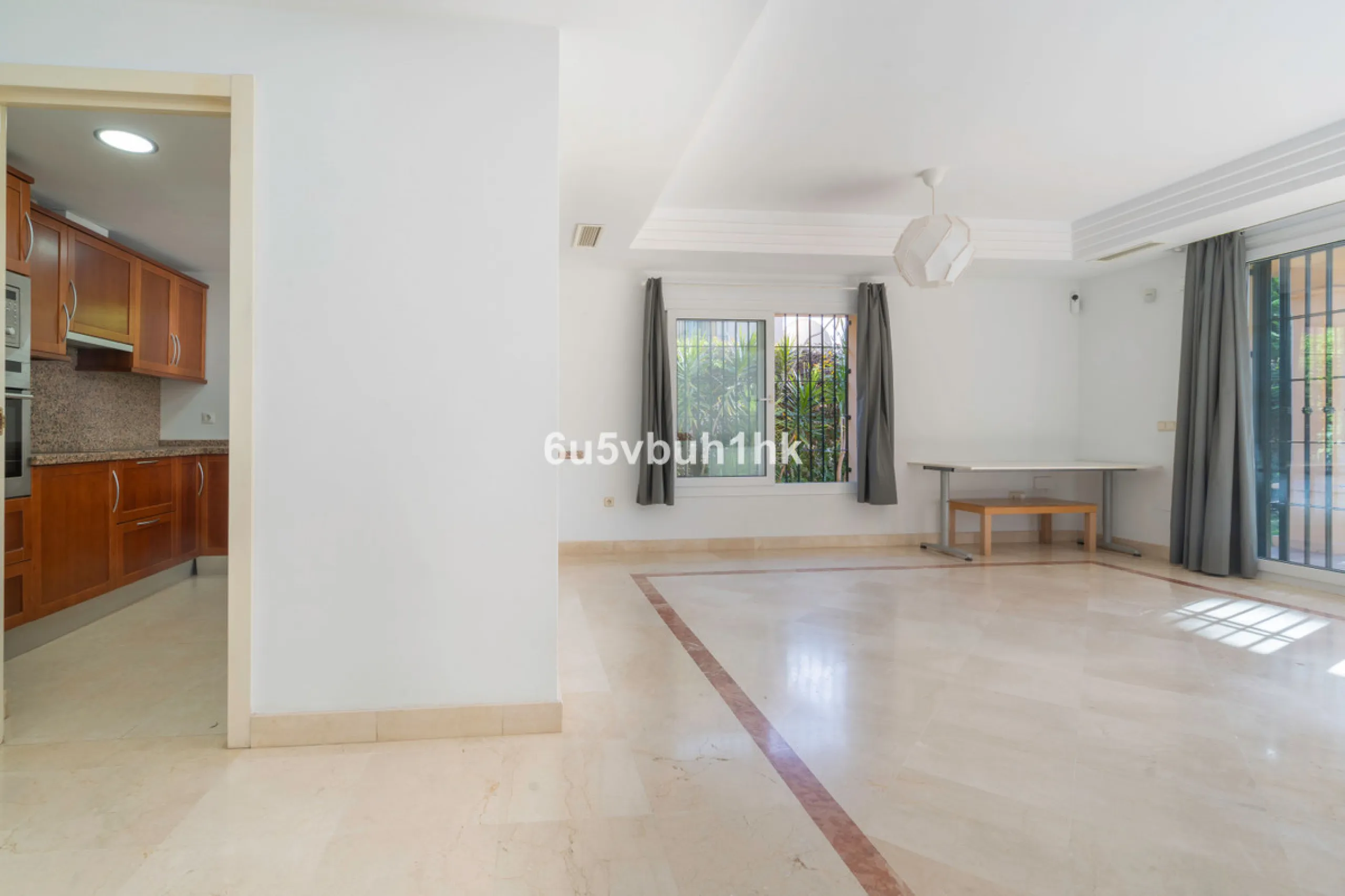 This elegant, two-story semi-detached villa on a 255 m² plot offers a perfect combination of spaciousness, comfort, and excellent finishes, designed for enjoying everyday life in a peaceful setting.