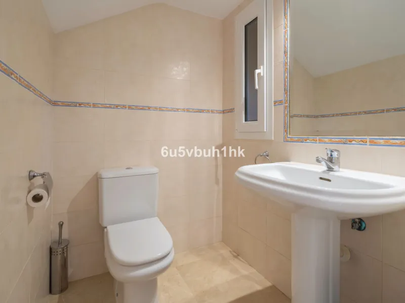 This elegant, two-story semi-detached villa on a 255 m² plot offers a perfect combination of spaciousness, comfort, and excellent finishes, designed for enjoying everyday life in a peaceful setting.