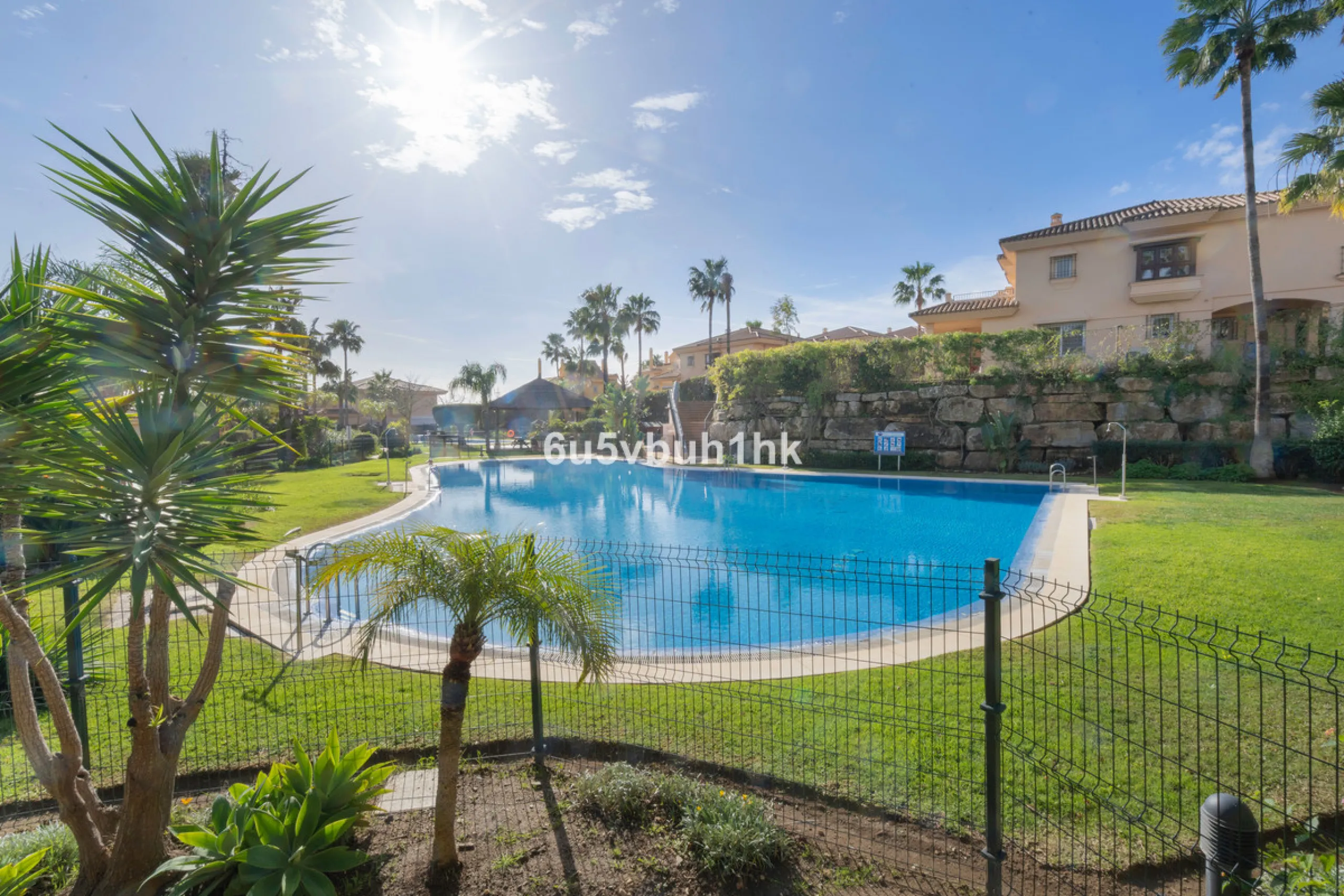 This elegant, two-story semi-detached villa on a 255 m² plot offers a perfect combination of spaciousness, comfort, and excellent finishes, designed for enjoying everyday life in a peaceful setting.