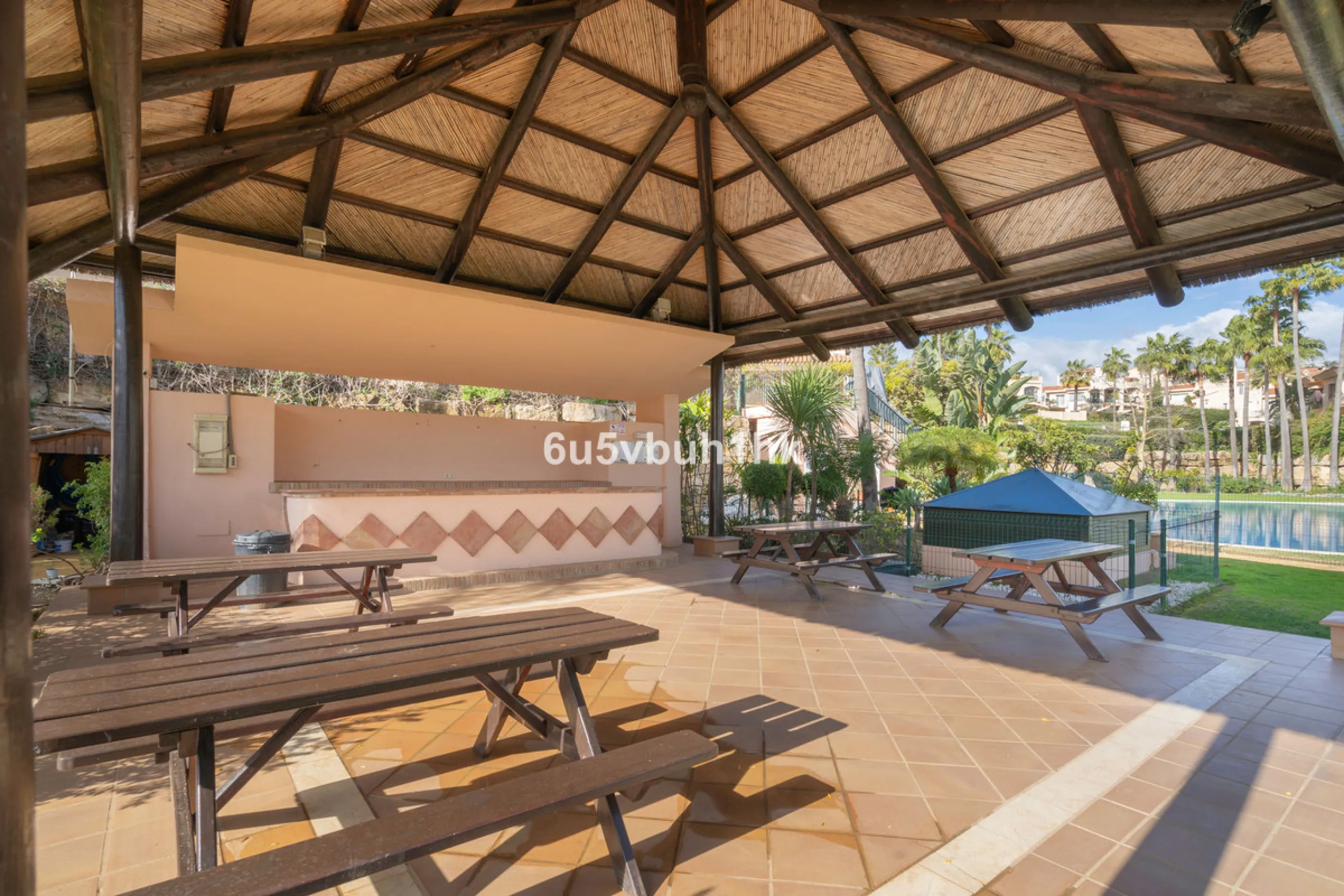 This elegant, two-story semi-detached villa on a 255 m² plot offers a perfect combination of spaciousness, comfort, and excellent finishes, designed for enjoying everyday life in a peaceful setting.
