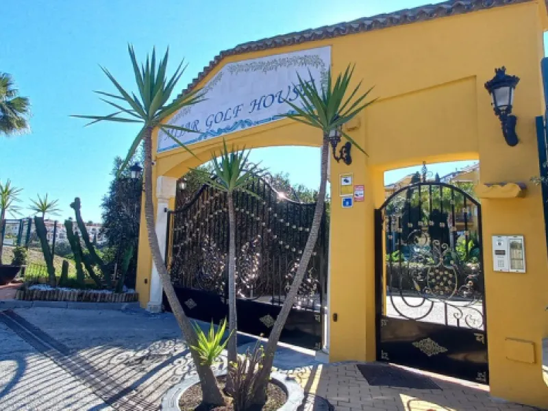 This exceptional two-bedroom apartment has been exquisitely renovated to an impeccable standard, offering an elegant blend of contemporary design and comfort.  It is well positioned withint the complex as it is frontline to the golf over looking Miraflore