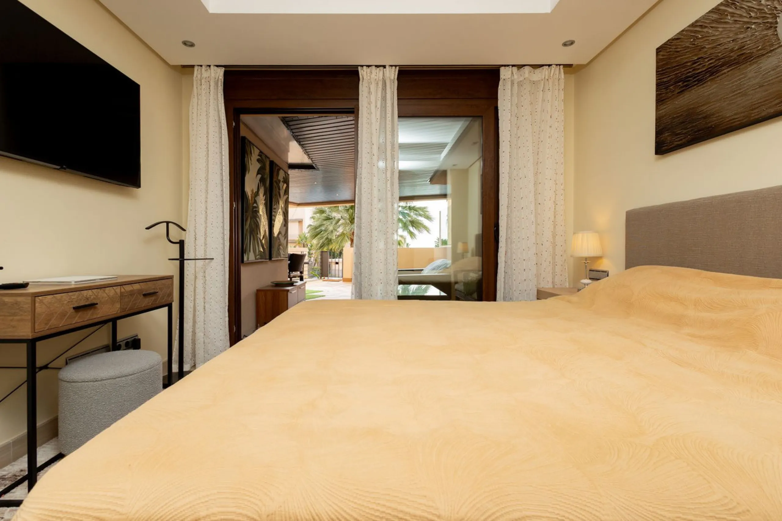 Ground Floor Apartment, New Golden Mile, Costa del Sol.