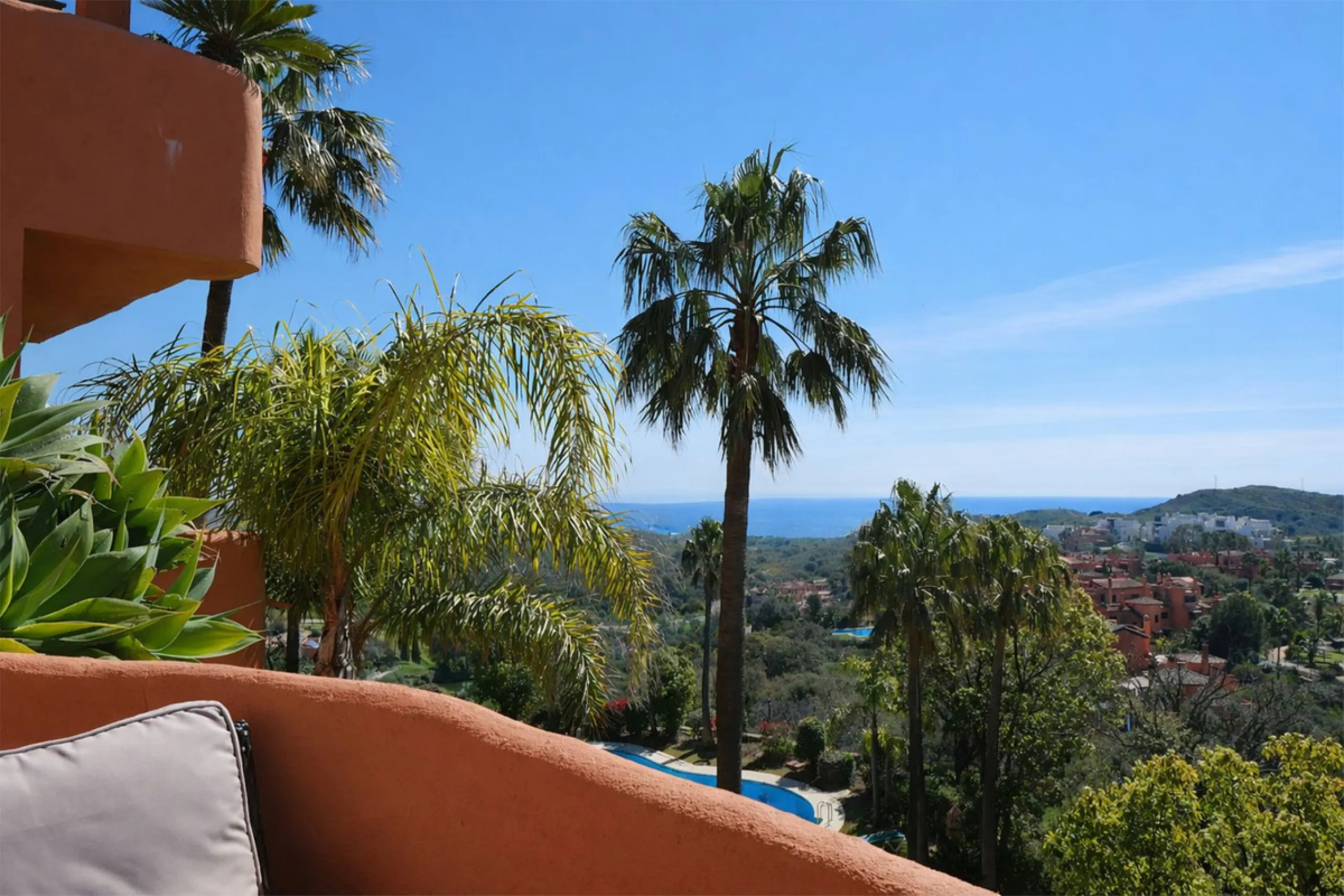Wunderschöne Wohnung mit fantastischem Ausblick und viel Sonnenschein in erstklassiger Lage