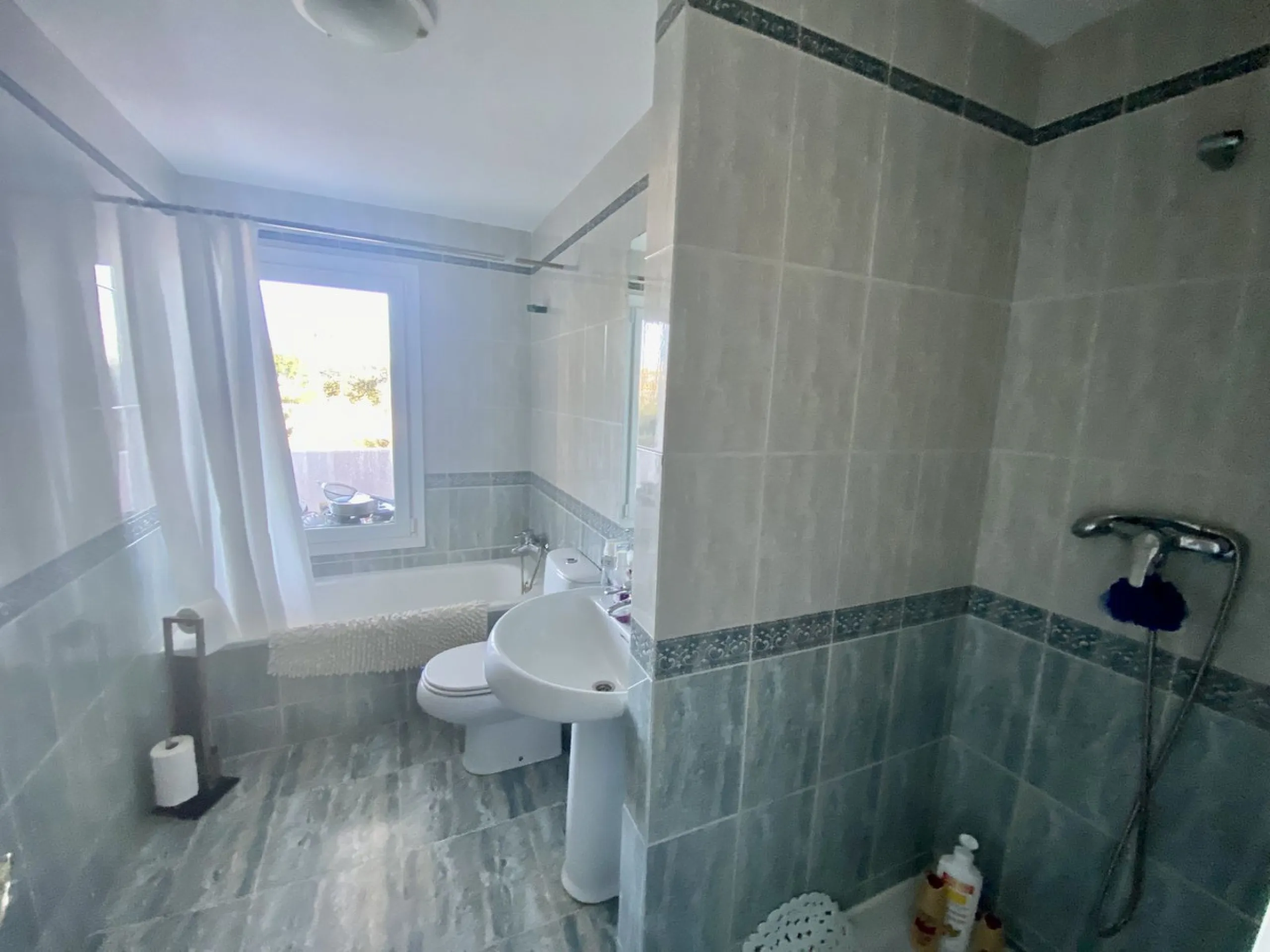 House - Detached Villa в продаже в Mijas, Málaga. В доме 5 спален и 4 ванных комнат. Площадь дома 364 м². Площадь участка 1299 м²