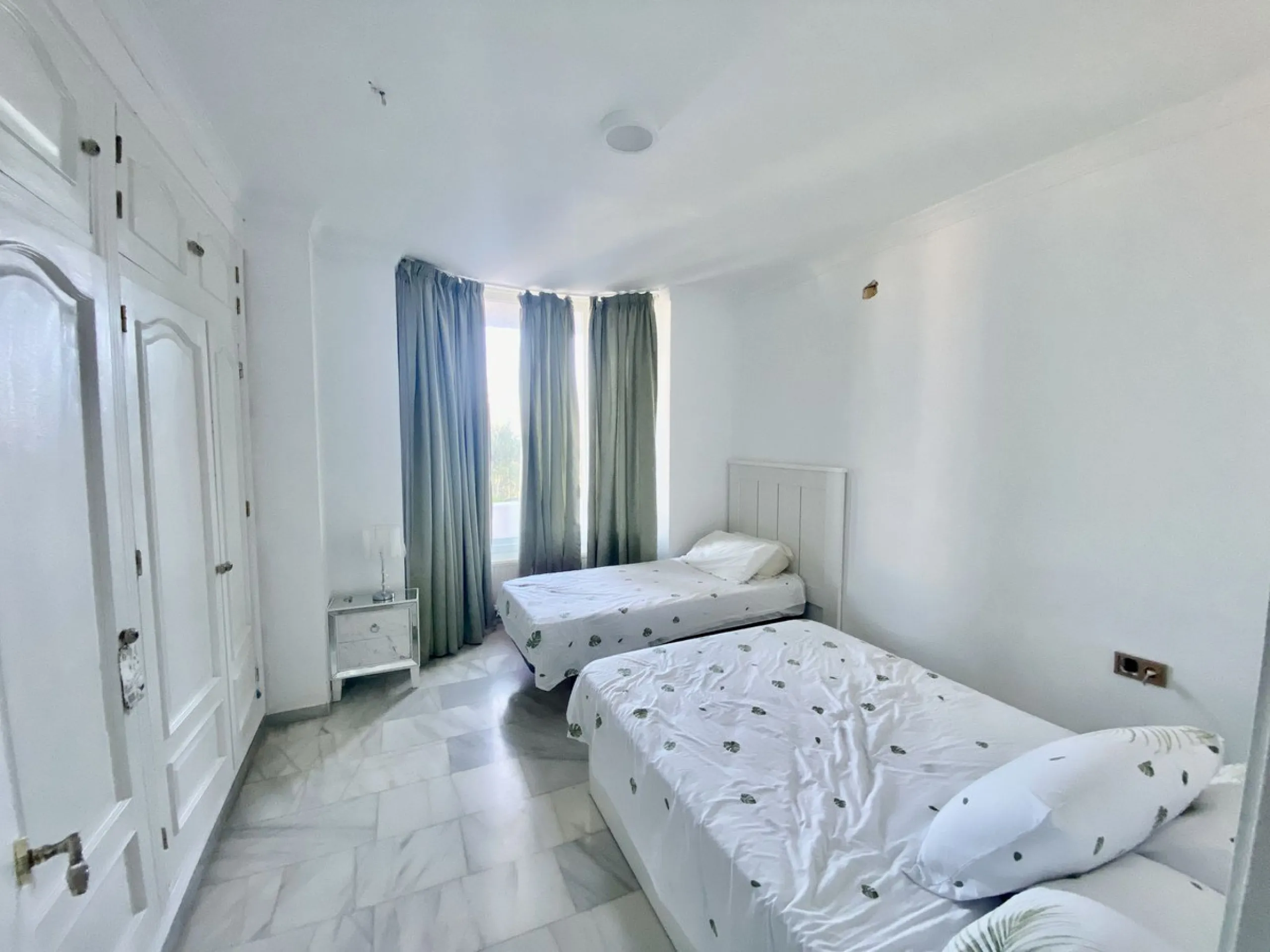 House - Detached Villa в продаже в Mijas, Málaga. В доме 5 спален и 4 ванных комнат. Площадь дома 364 м². Площадь участка 1299 м²