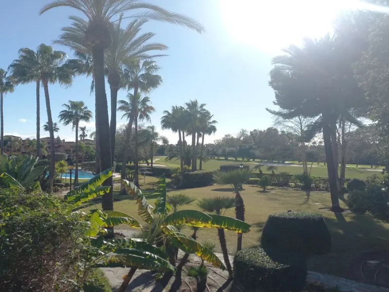 Superb spacious townhouse located in one of the most sought after urbanisations in Guadalmina Baja. Set in sumptuous landscaped gardens with a generous sized swimming pool. The property is on two storeys with a large storage in the basement and double gar