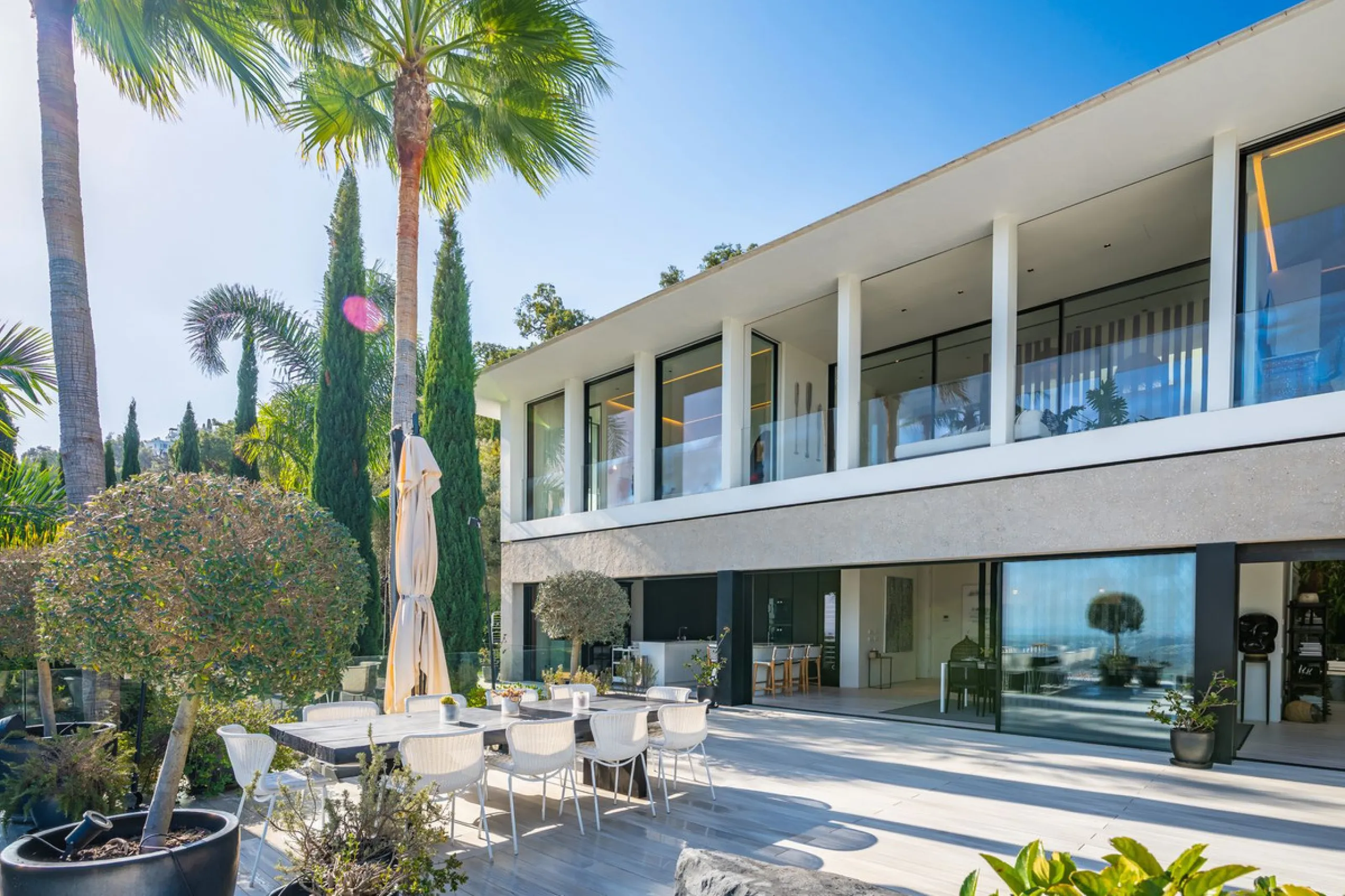 Unique villa set in breathtaking scenery.