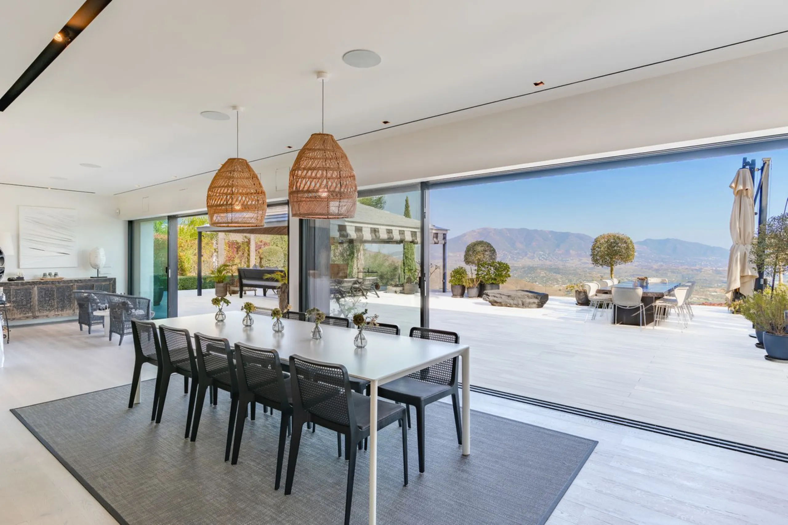 Unique villa set in breathtaking scenery.