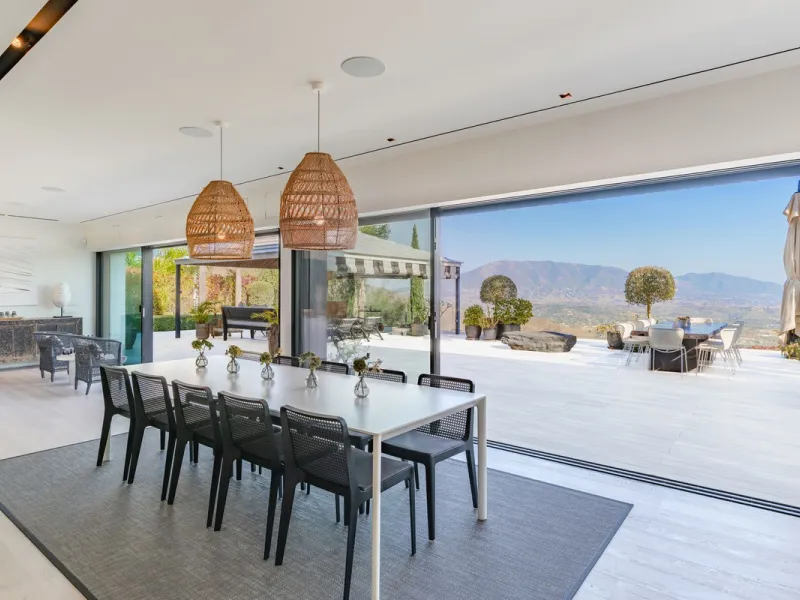Unique villa set in breathtaking scenery.