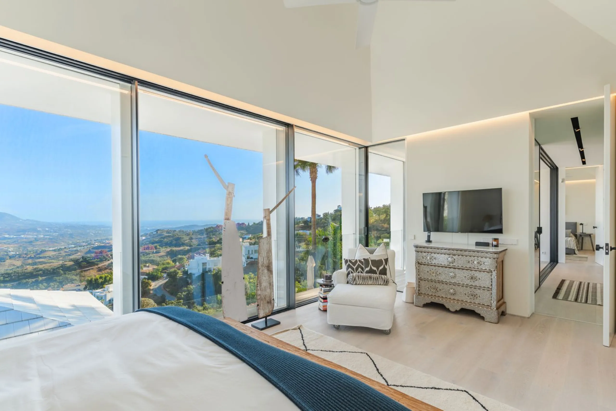 Unique villa set in breathtaking scenery.