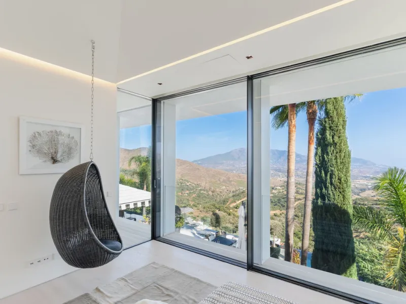 Unique villa set in breathtaking scenery.