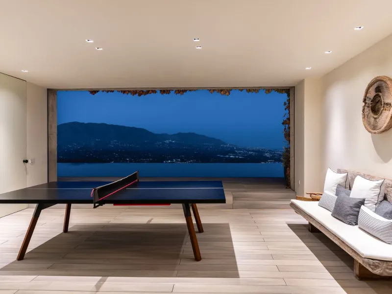 Unique villa set in breathtaking scenery.