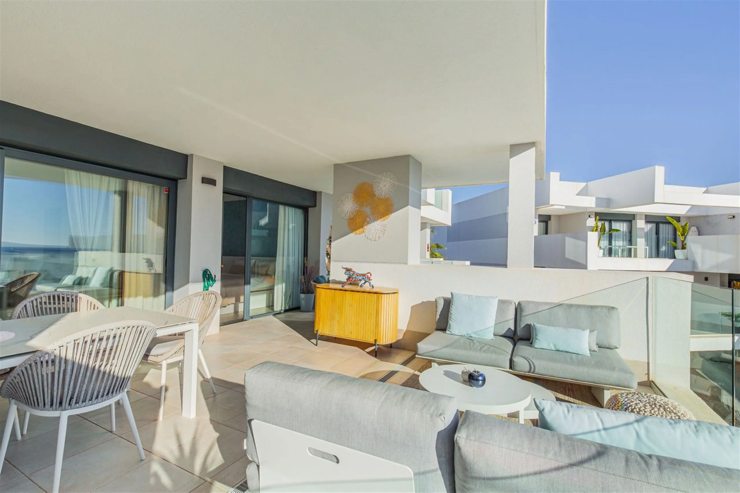 Stunning South Facing 2 Bedroom Apartment with Spacious Terrace and Panoramic Sea Views