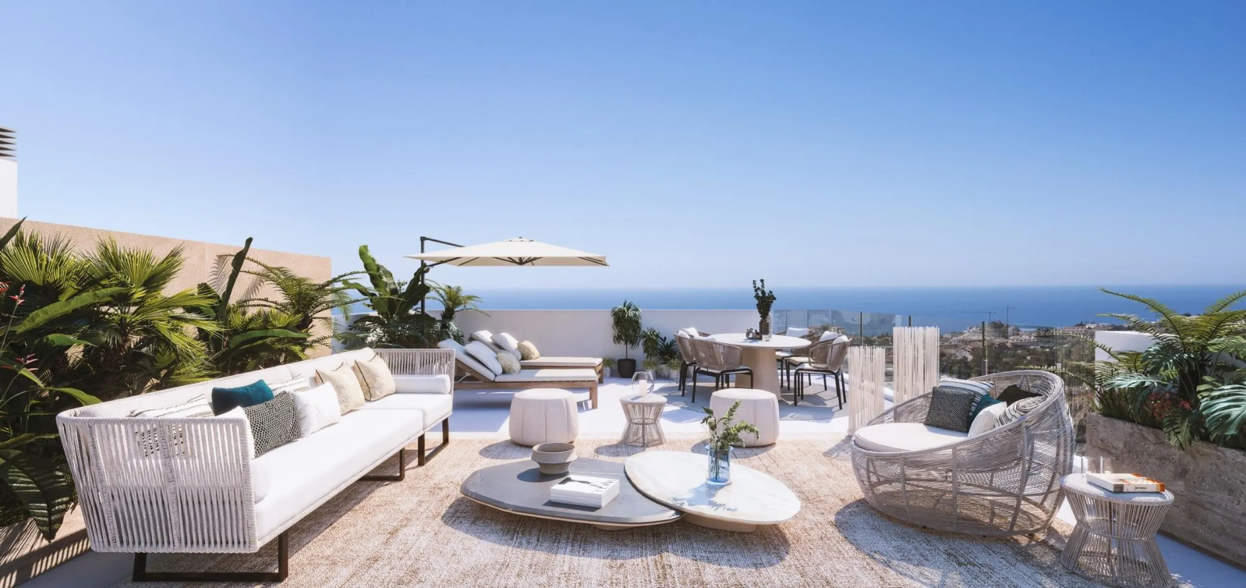 Exclusive private urbanisation, with a privileged location in Benalmádena. Due to its elevated location on the slope of the land, each and every one of the 2 and 3 bedroom properties, and 2 townhouses, enjoy incredible views of the sea and the coast. Unde