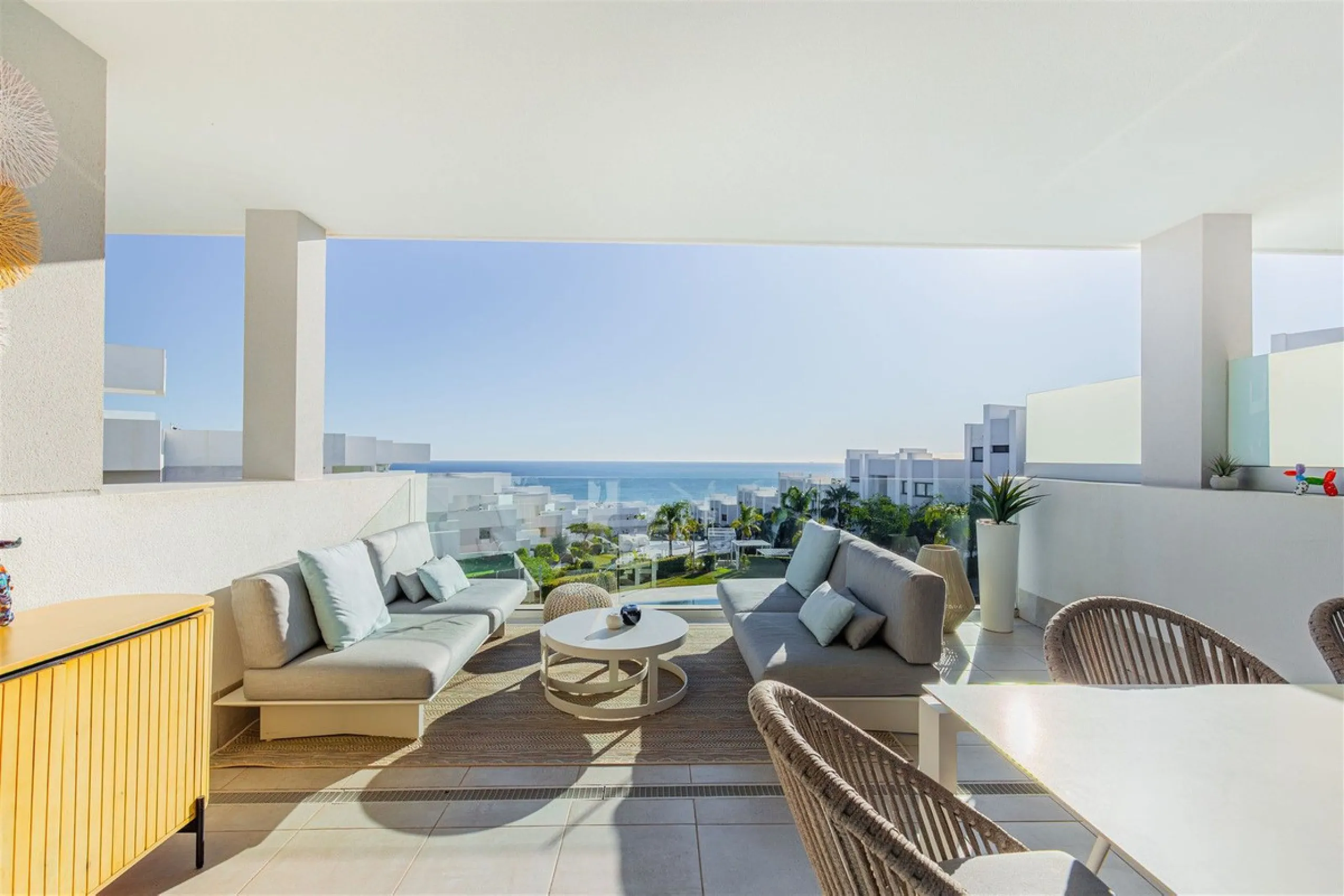 Stunning South Facing 2 Bedroom Apartment with Spacious Terrace and Panoramic Sea Views