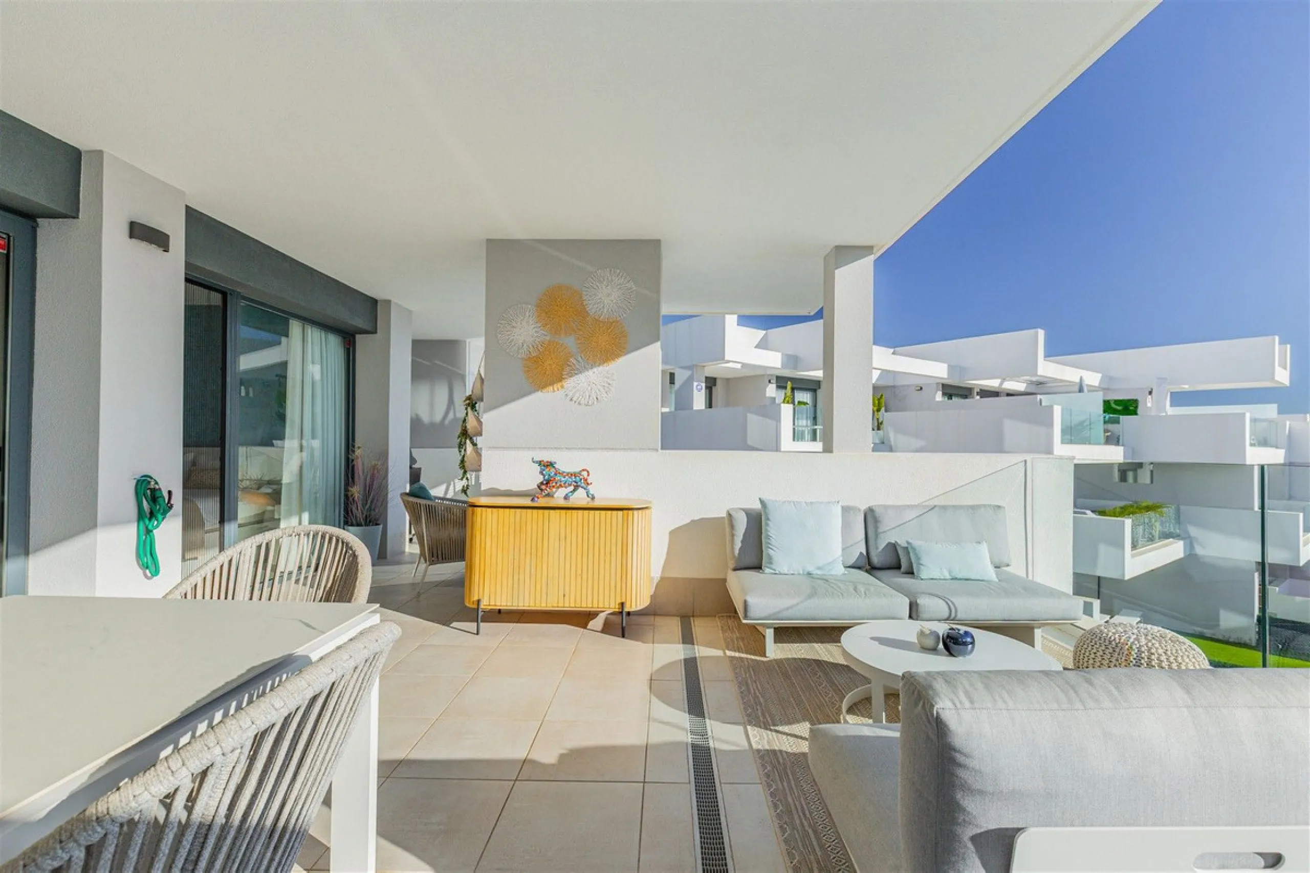 Stunning South Facing 2 Bedroom Apartment with Spacious Terrace and Panoramic Sea Views