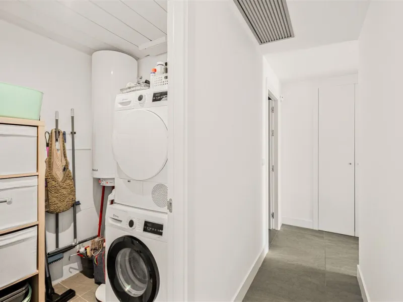 Stunning South Facing 2 Bedroom Apartment with Spacious Terrace and Panoramic Sea Views