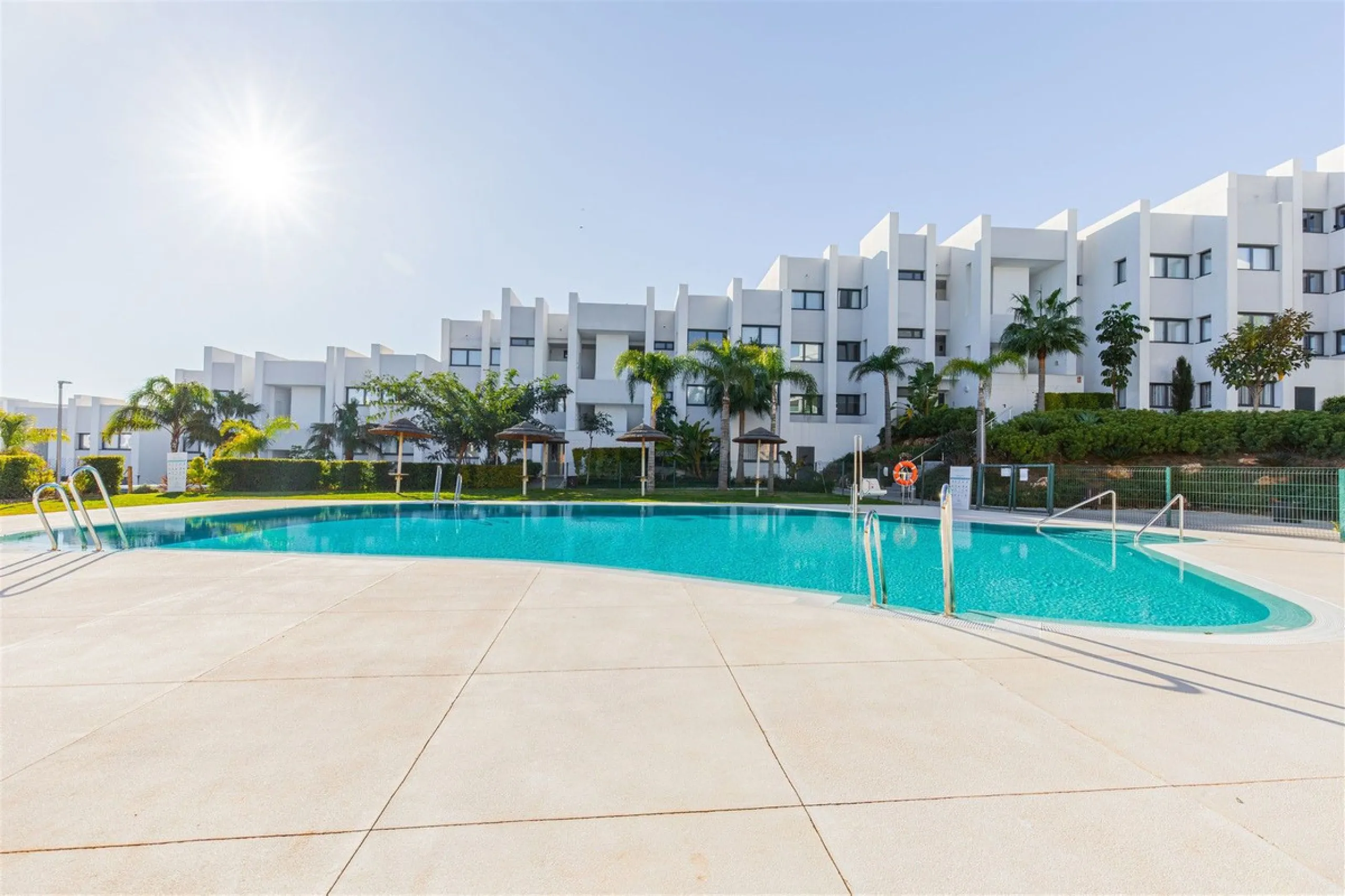 Stunning South Facing 2 Bedroom Apartment with Spacious Terrace and Panoramic Sea Views