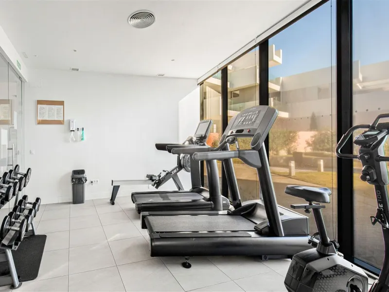 Stunning South Facing 2 Bedroom Apartment with Spacious Terrace and Panoramic Sea Views