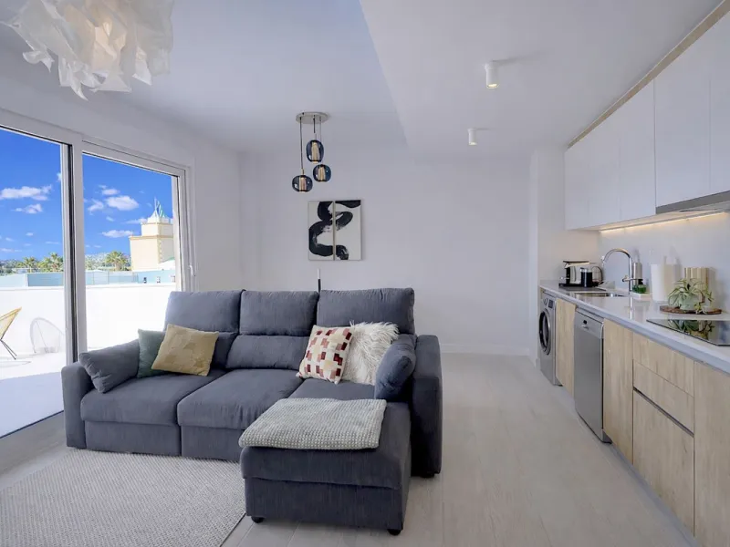 Step inside this beautiful, brand-new 2-bedroom, 2-bathroom apartment right in the heart of Estepona, where modern comfort meets effortless Mediterranean living.