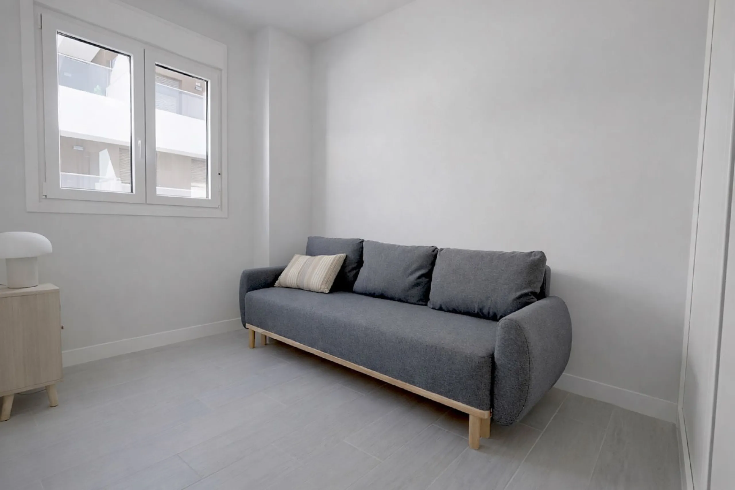 Step inside this beautiful, brand-new 2-bedroom, 2-bathroom apartment right in the heart of Estepona, where modern comfort meets effortless Mediterranean living.