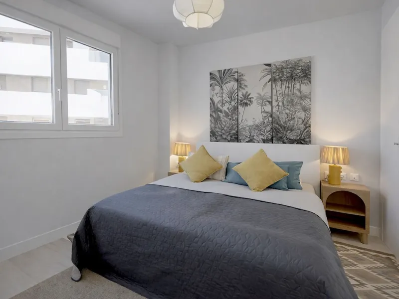 Step inside this beautiful, brand-new 2-bedroom, 2-bathroom apartment right in the heart of Estepona, where modern comfort meets effortless Mediterranean living.