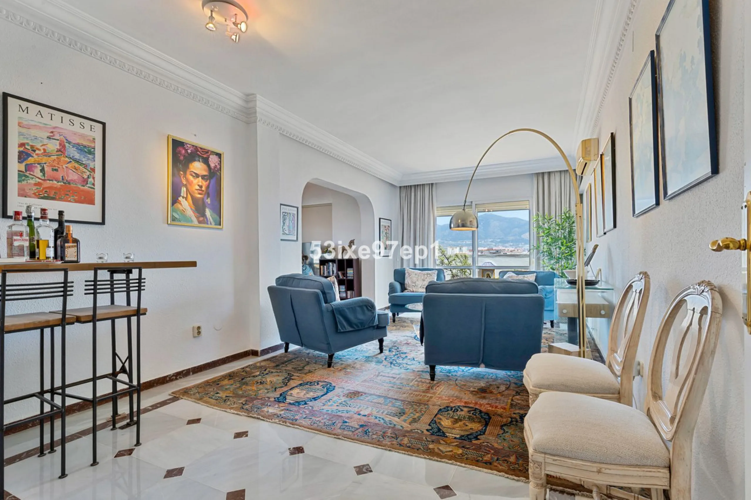 Welcome to this fantastic and bright flagship apartment with views high above all of Fuengirola!