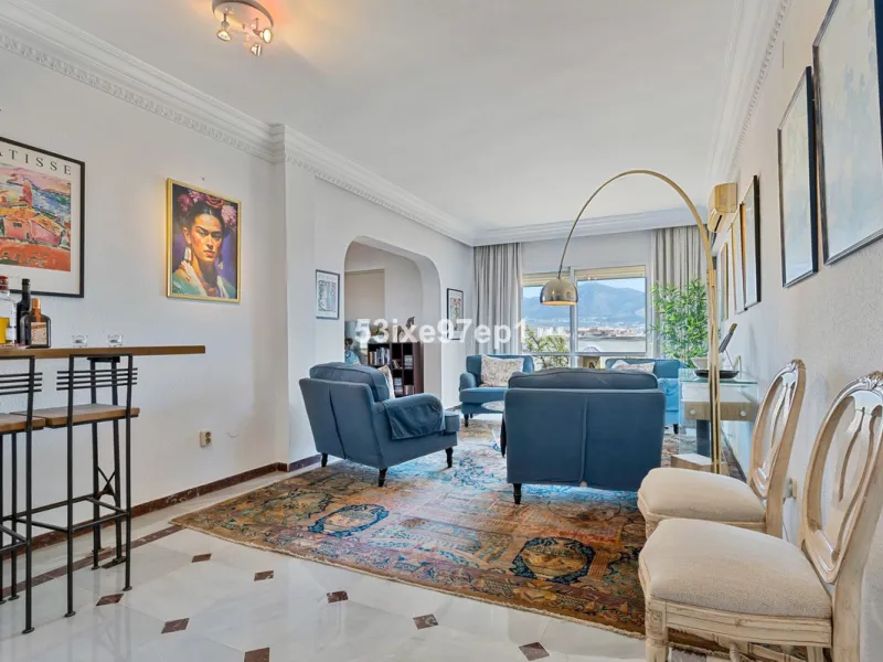 Welcome to this fantastic and bright flagship apartment with views high above all of Fuengirola!