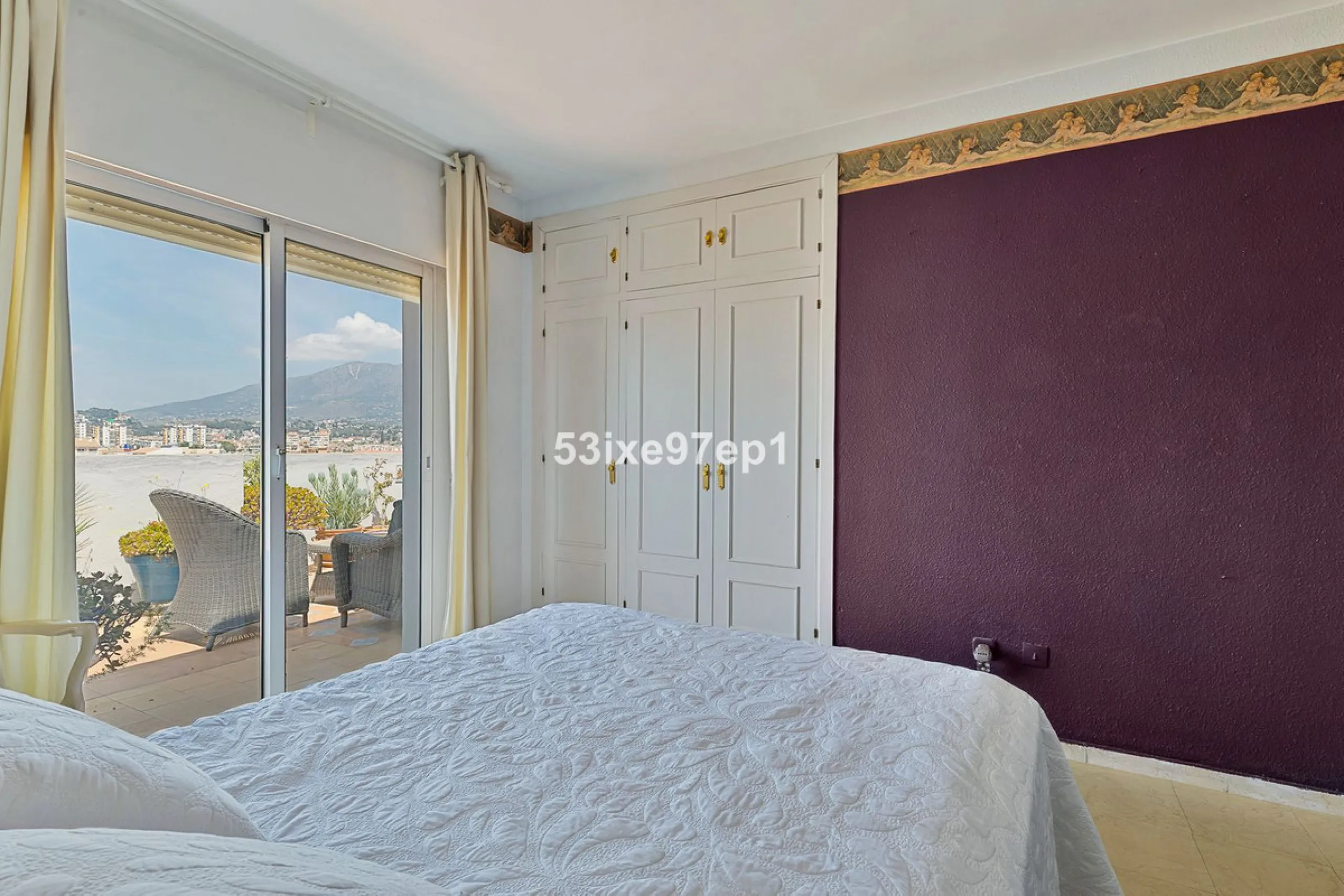Welcome to this fantastic and bright flagship apartment with views high above all of Fuengirola!