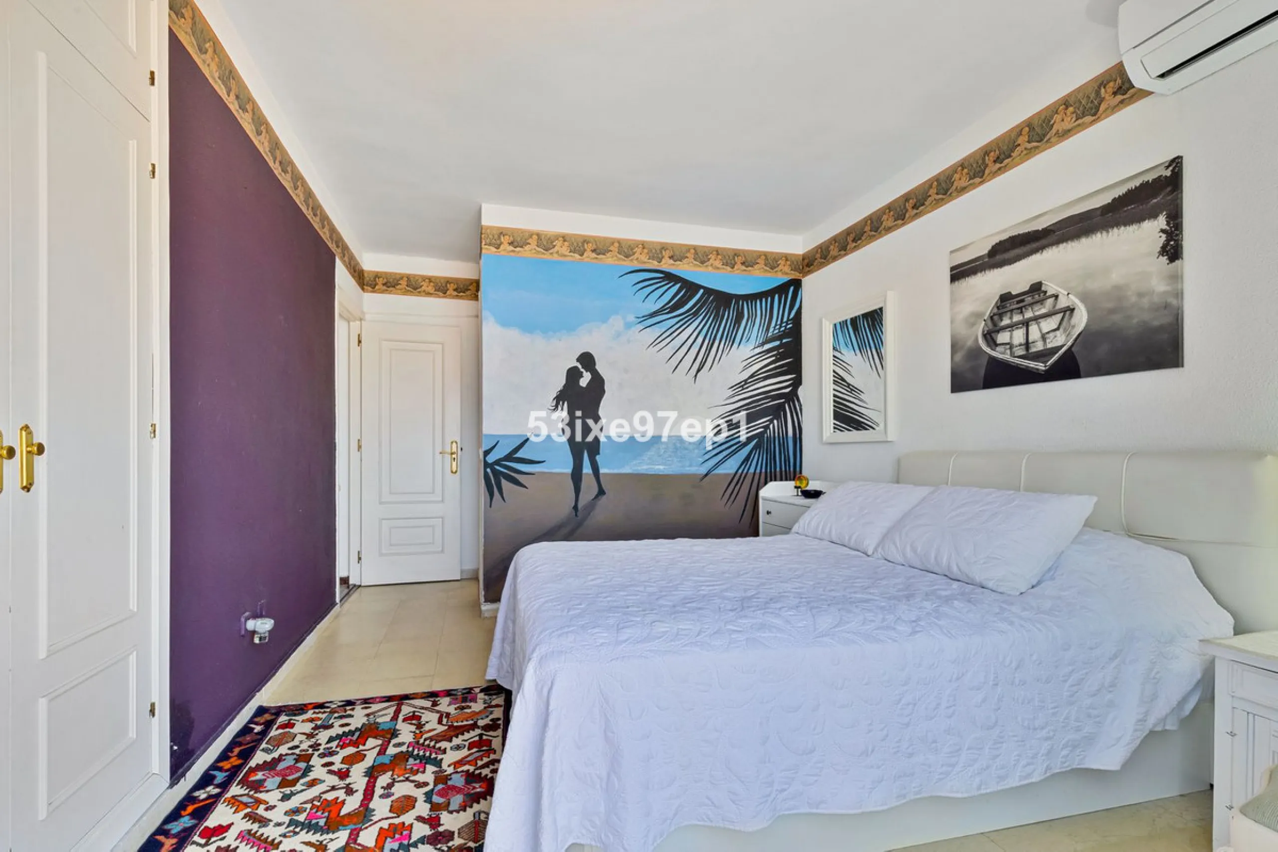 Welcome to this fantastic and bright flagship apartment with views high above all of Fuengirola!