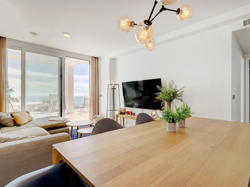 Modern Duplex Penthouse with Panoramic Sea Views in Benalmádena