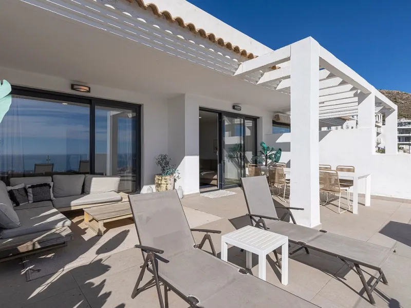 Modern Duplex Penthouse with Panoramic Sea Views in Benalmádena