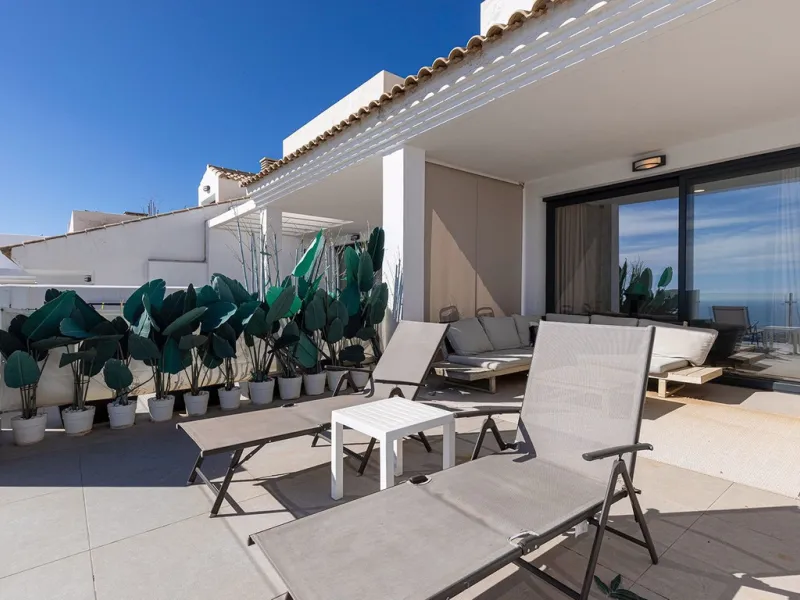 Modern Duplex Penthouse with Panoramic Sea Views in Benalmádena