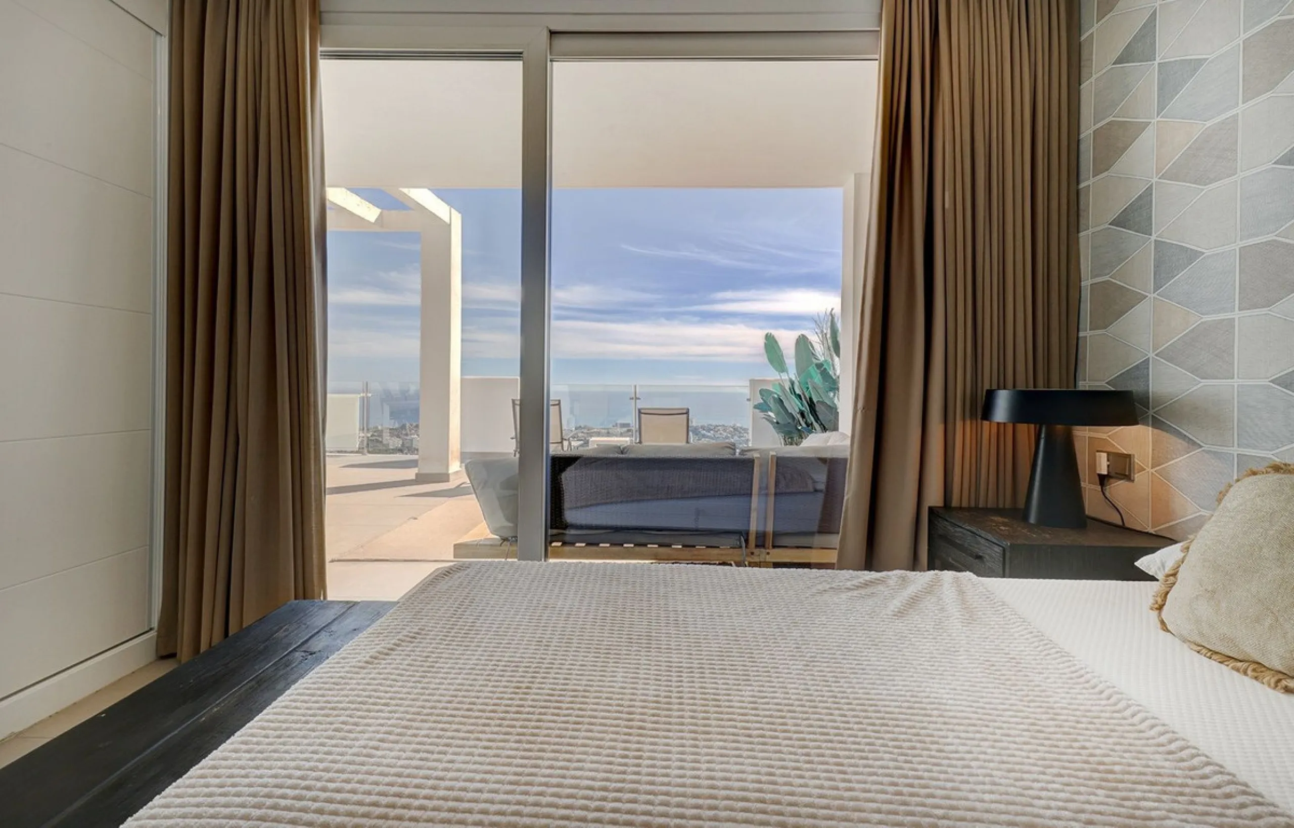 Modern Duplex Penthouse with Panoramic Sea Views in Benalmádena