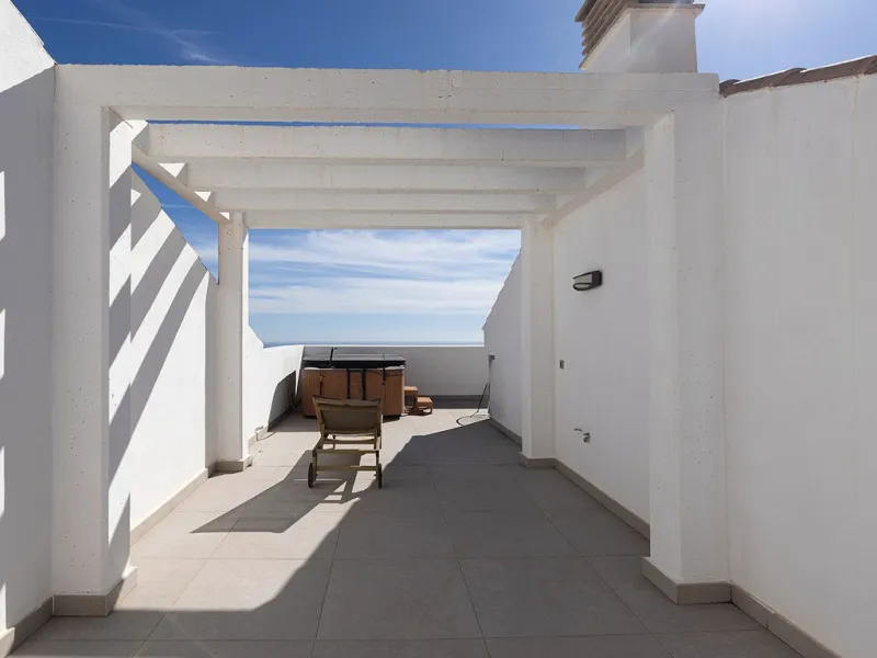 Modern Duplex Penthouse with Panoramic Sea Views in Benalmádena