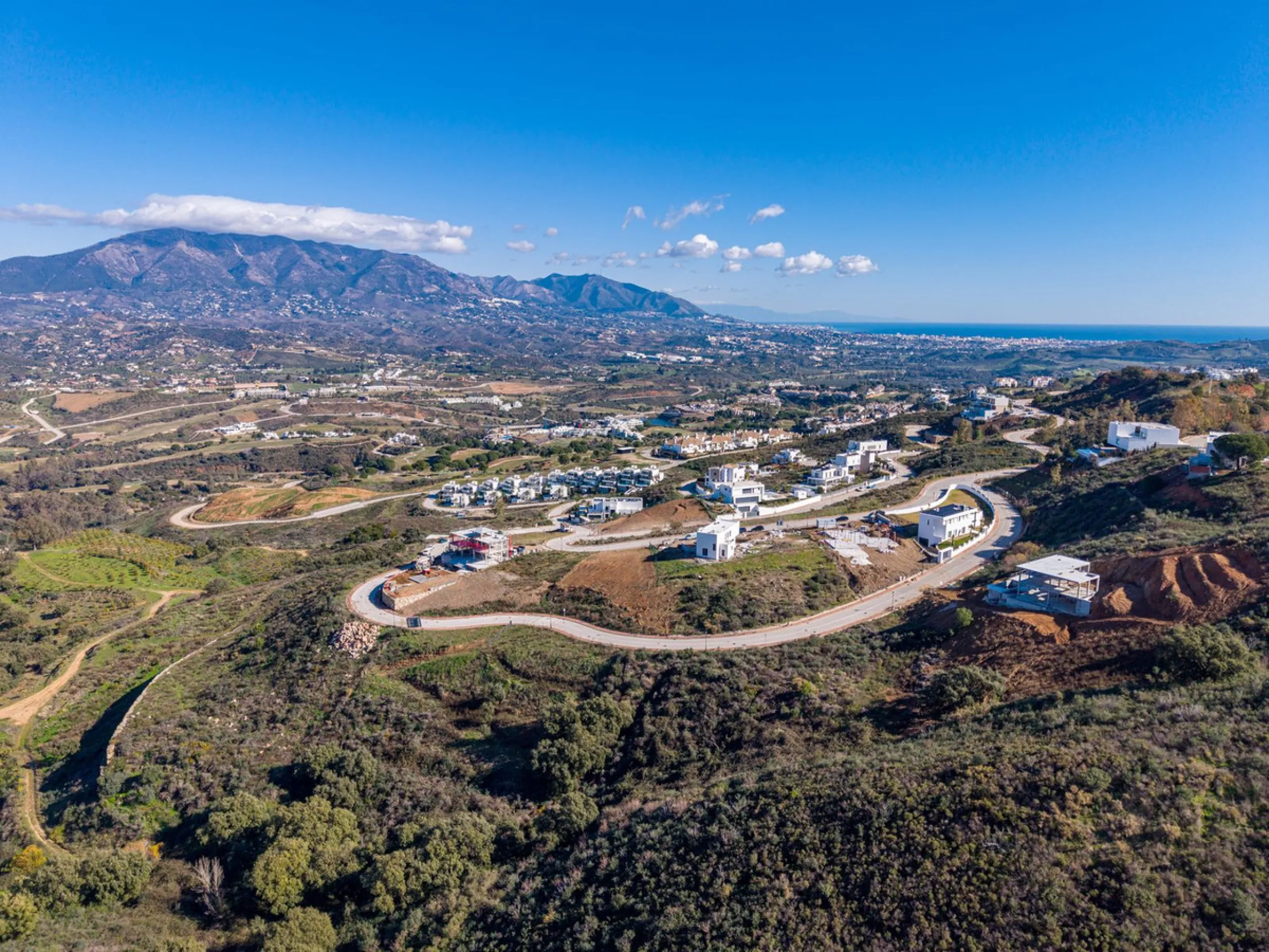 Plot - Residential Plot в продаже в Mijas, Málaga. Площадь дома 270 м². Площадь участка 1354 м²