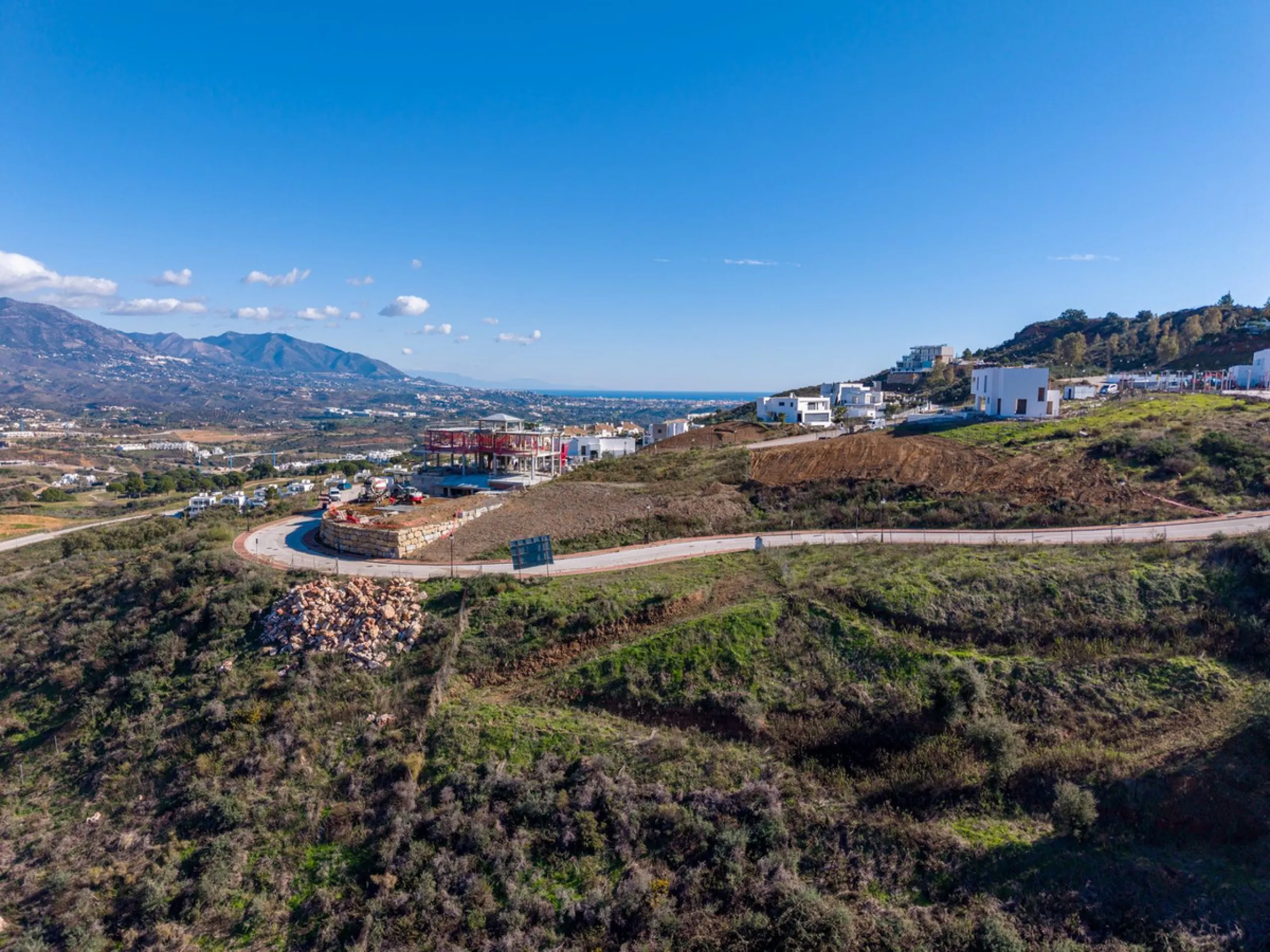 Plot - Residential Plot в продаже в Mijas, Málaga. Площадь дома 270 м². Площадь участка 1354 м²