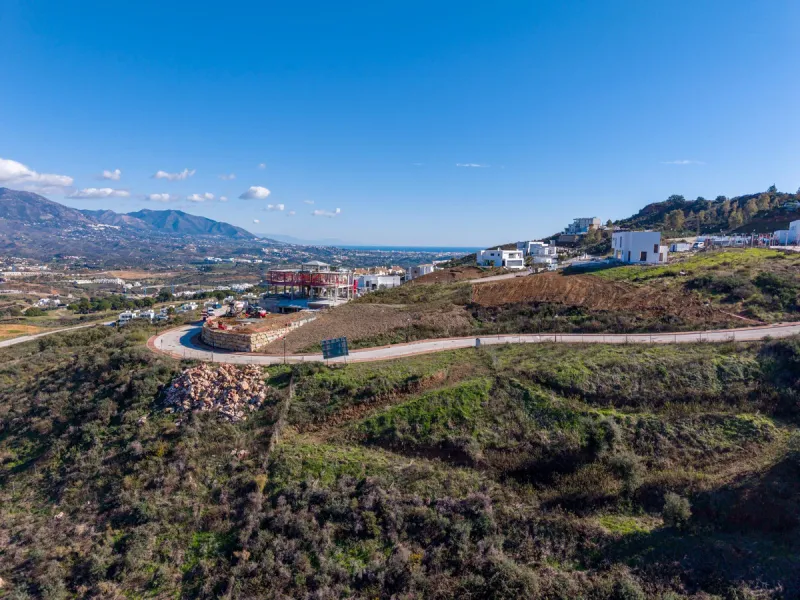 Plot - Residential Plot в продаже в Mijas, Málaga. Площадь дома 270 м². Площадь участка 1354 м²