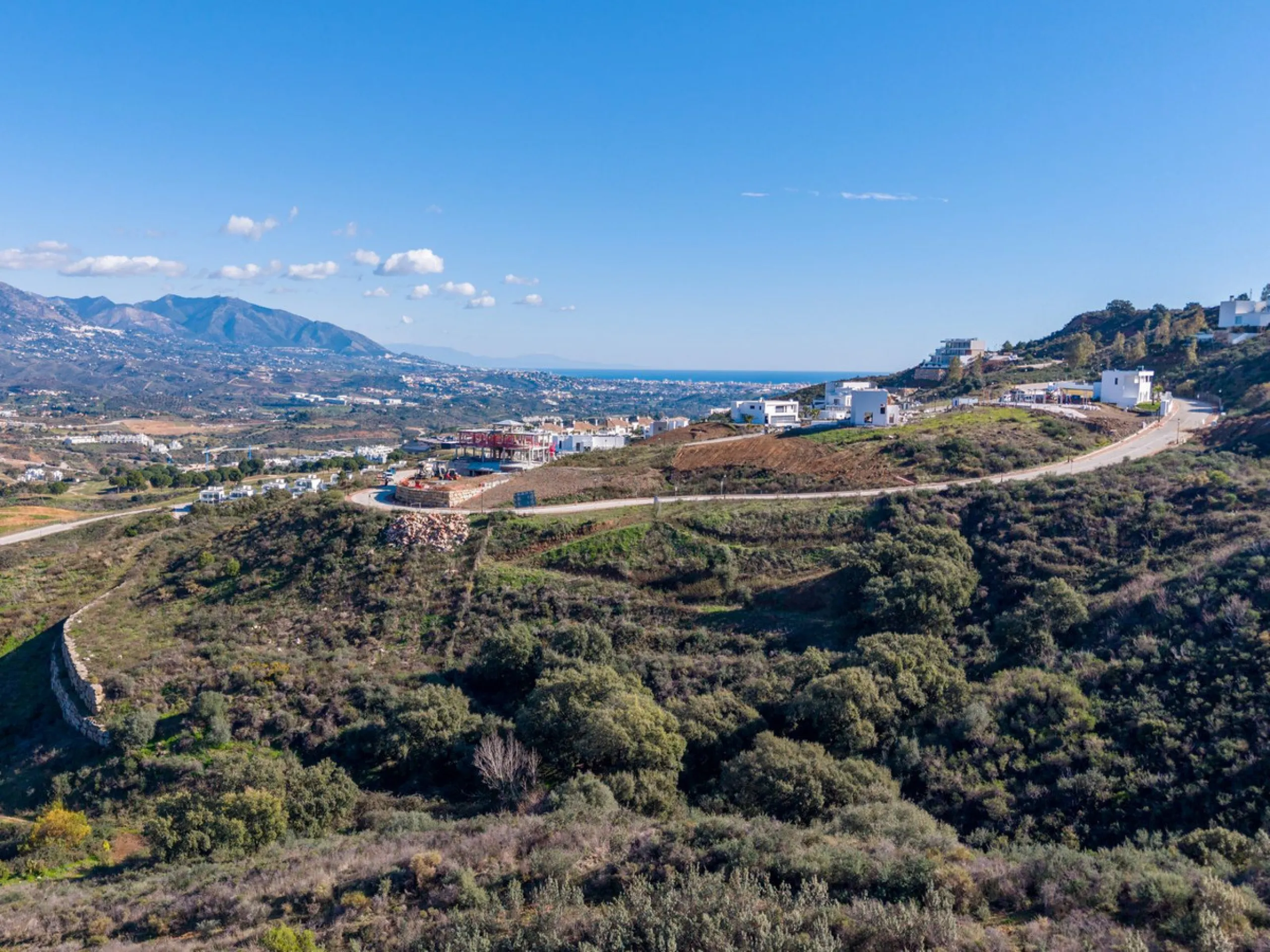 Plot - Residential Plot в продаже в Mijas, Málaga. Площадь дома 270 м². Площадь участка 1354 м²