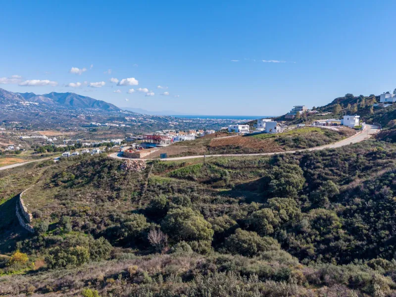 Plot - Residential Plot в продаже в Mijas, Málaga. Площадь дома 270 м². Площадь участка 1354 м²