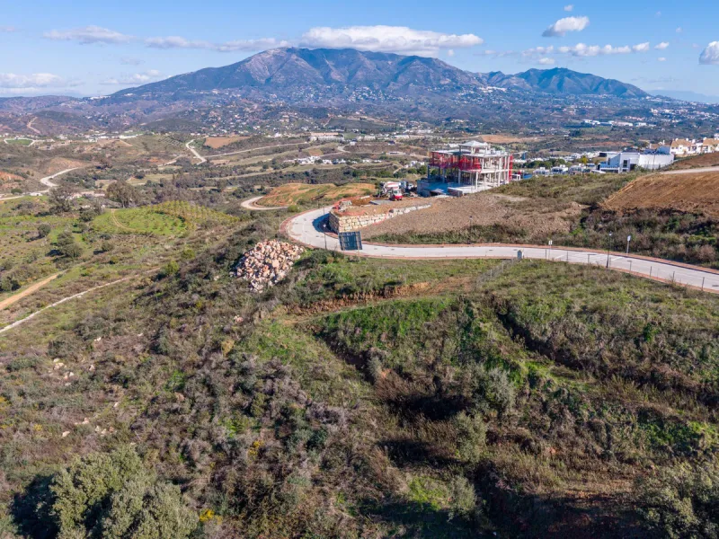 Plot - Residential Plot в продаже в Mijas, Málaga. Площадь дома 270 м². Площадь участка 1354 м²