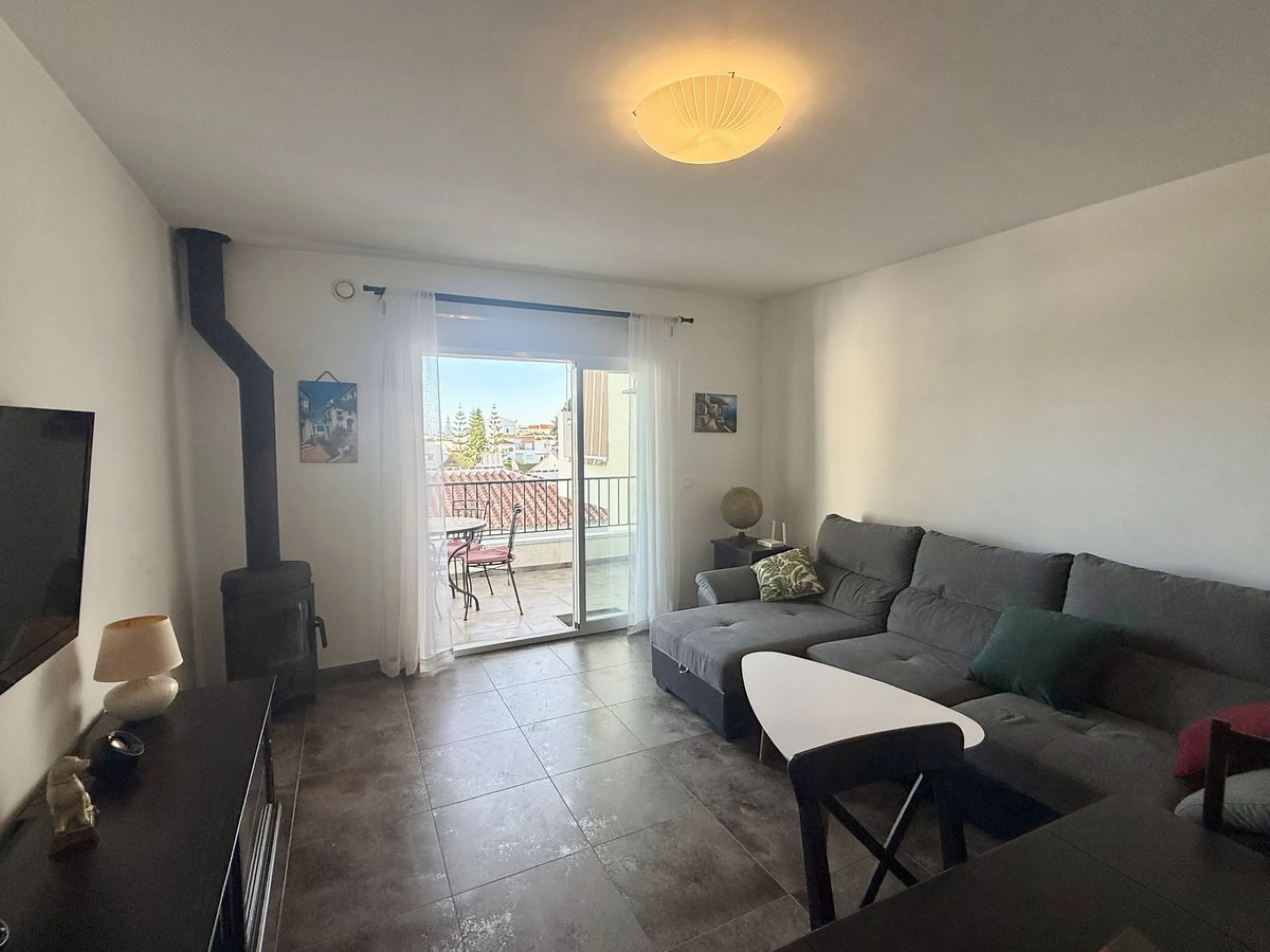 Townhouse with Tourist Licence, Independent Apartment and Sea Views – Punta Lara, Nerja