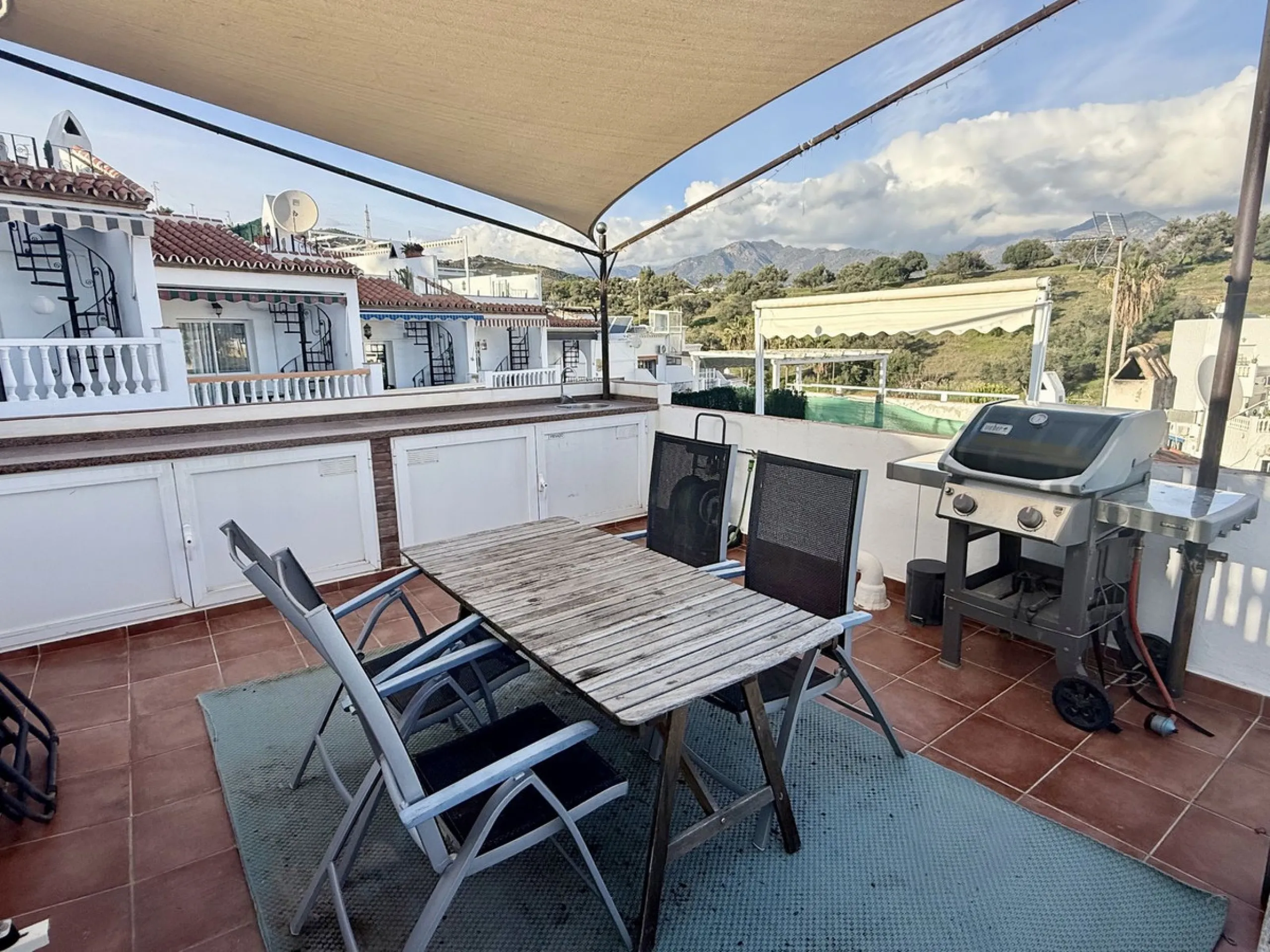 Townhouse with Tourist Licence, Independent Apartment and Sea Views – Punta Lara, Nerja