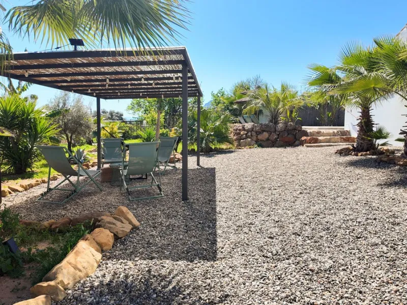 The ultimate opportunity for your dream home and B&B!