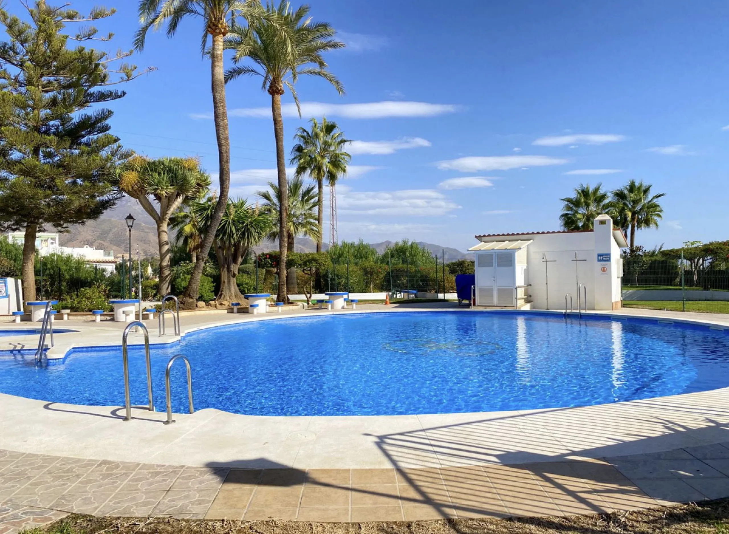 Townhouse with Tourist Licence, Independent Apartment and Sea Views – Punta Lara, Nerja