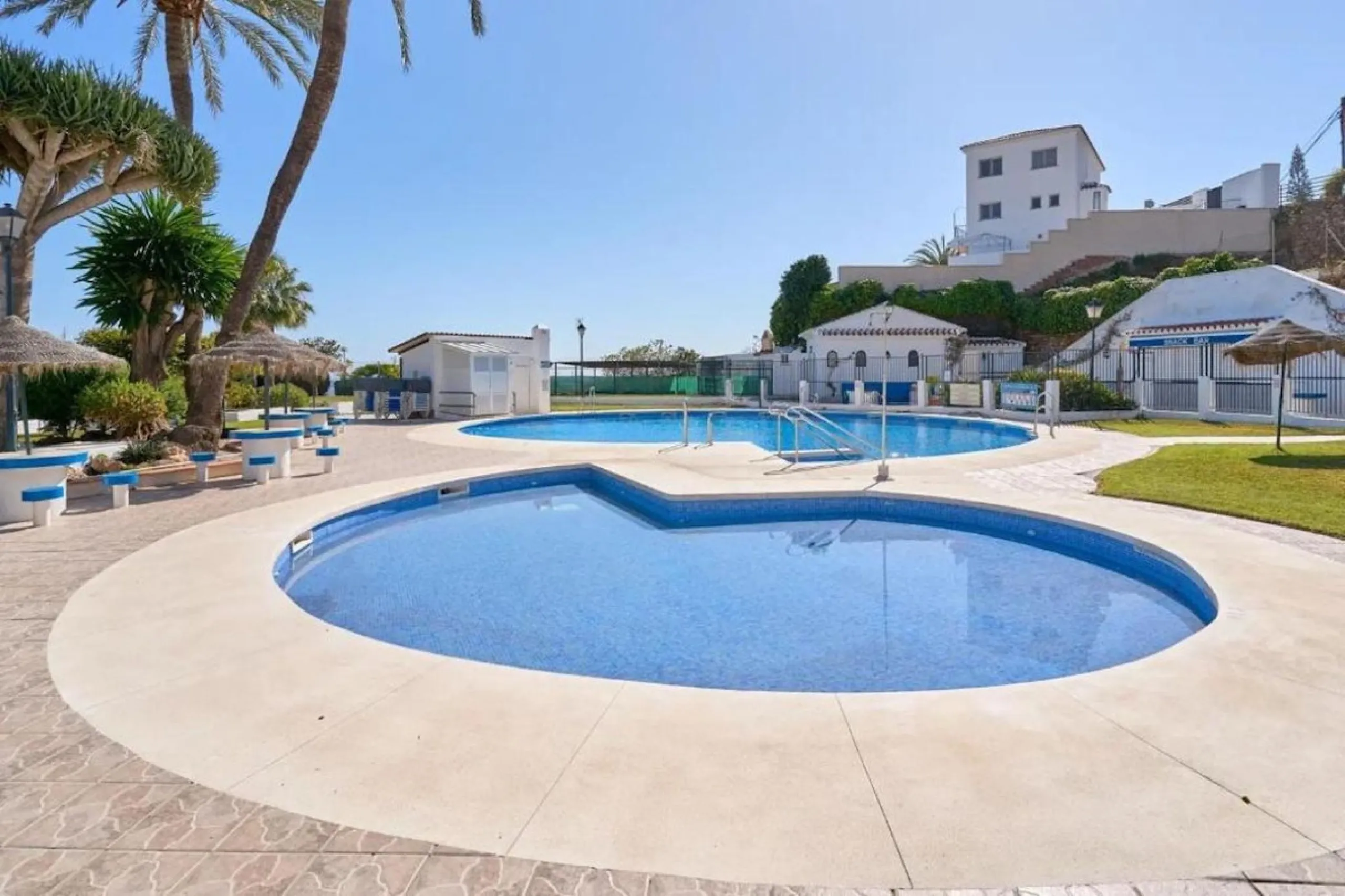 Townhouse with Tourist Licence, Independent Apartment and Sea Views – Punta Lara, Nerja