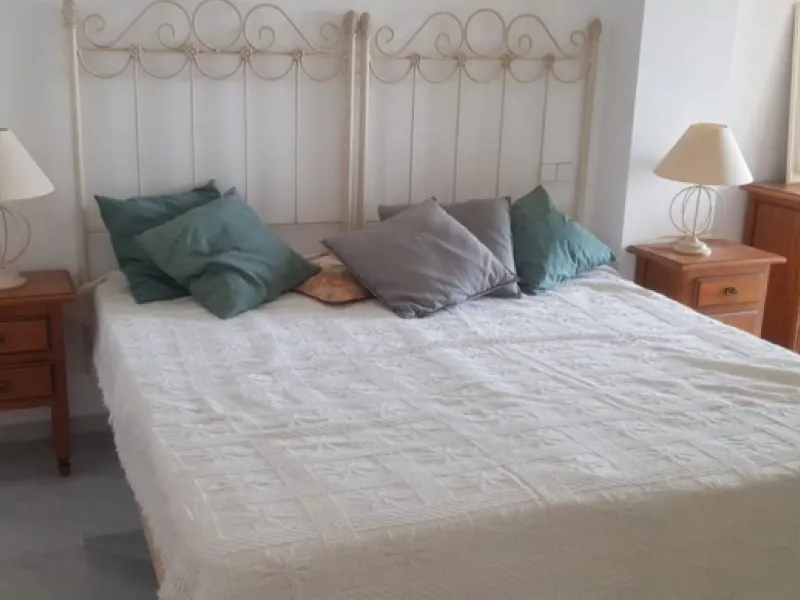 Apartment - Middle Floor Apartment в продаже в Nerja, Málaga. В доме 2 спален и 2 ванных комнат. Площадь дома 125 м²