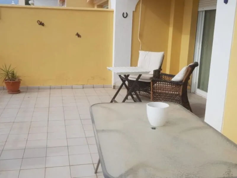 Apartment - Middle Floor Apartment в продаже в Nerja, Málaga. В доме 2 спален и 2 ванных комнат. Площадь дома 125 м²