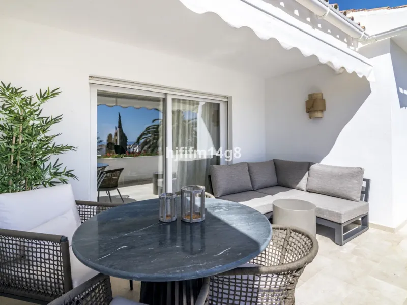 Apartment - Middle Floor Apartment в продаже в Marbella, Málaga. В доме 2 спален и 2 ванных комнат. Площадь дома 128 м²