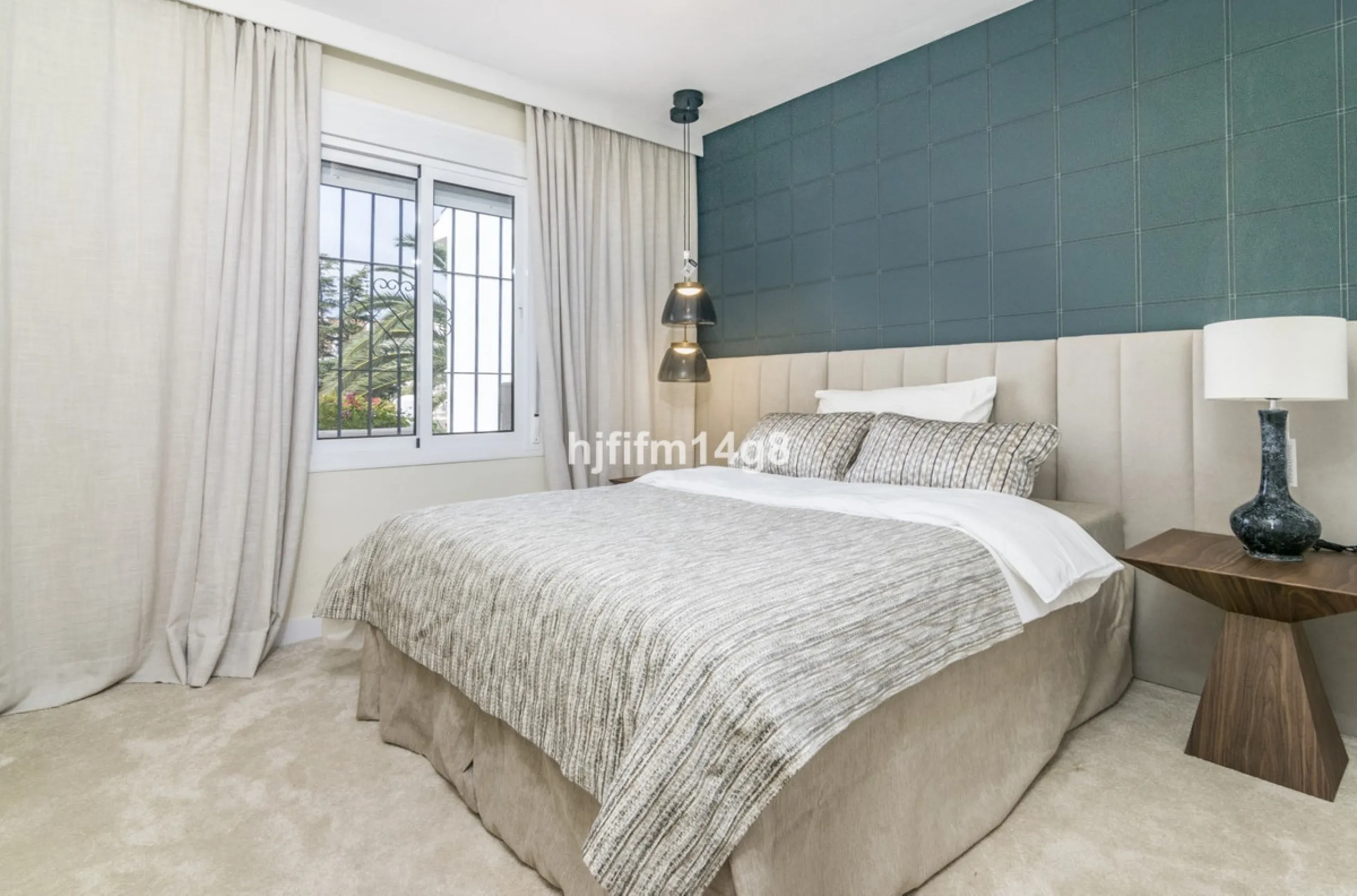Apartment - Middle Floor Apartment в продаже в Marbella, Málaga. В доме 2 спален и 2 ванных комнат. Площадь дома 128 м²